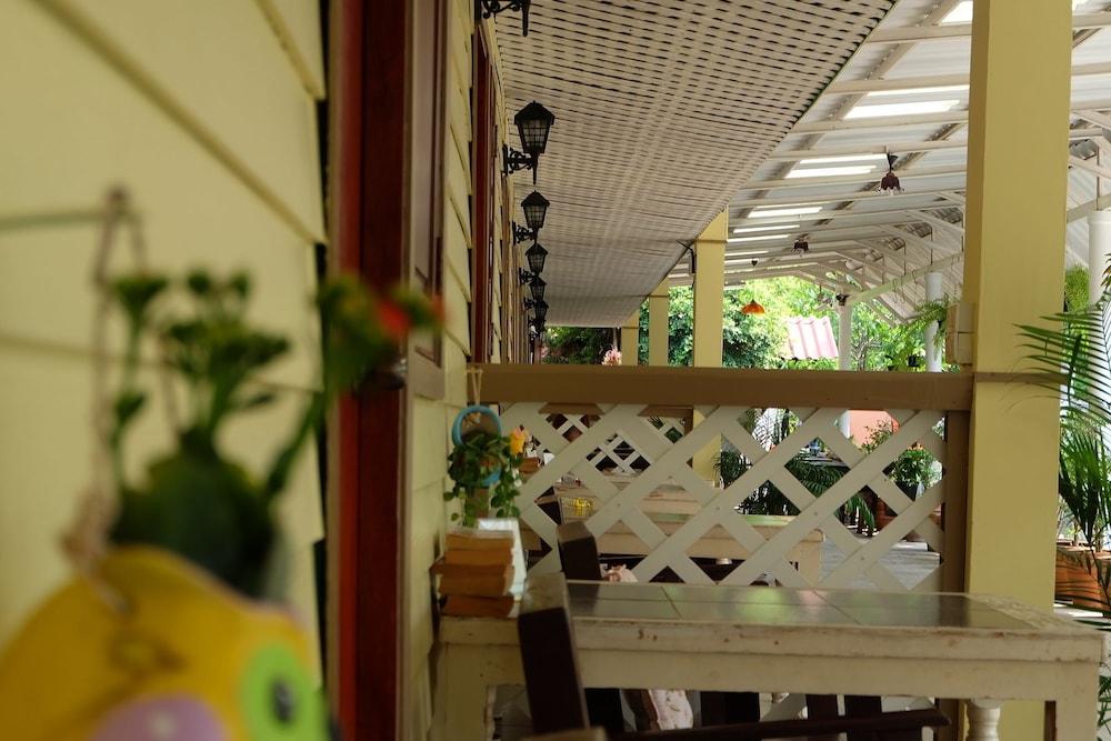 Steve Lady Hostel Бангкок Экстерьер фото