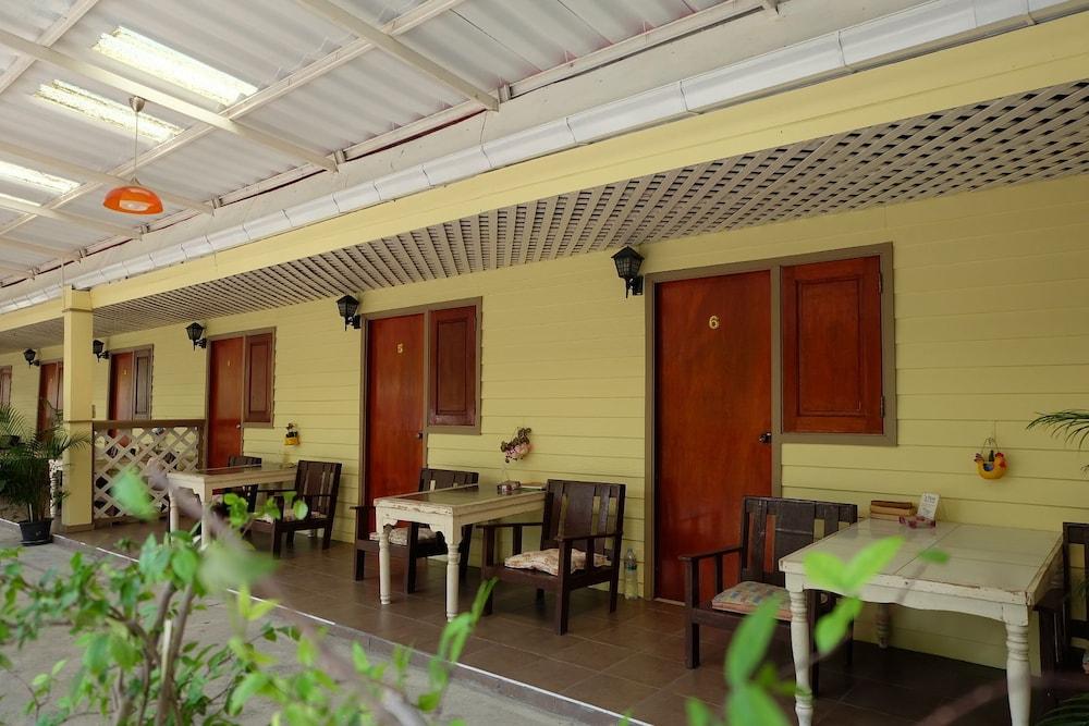 Steve Lady Hostel Бангкок Экстерьер фото