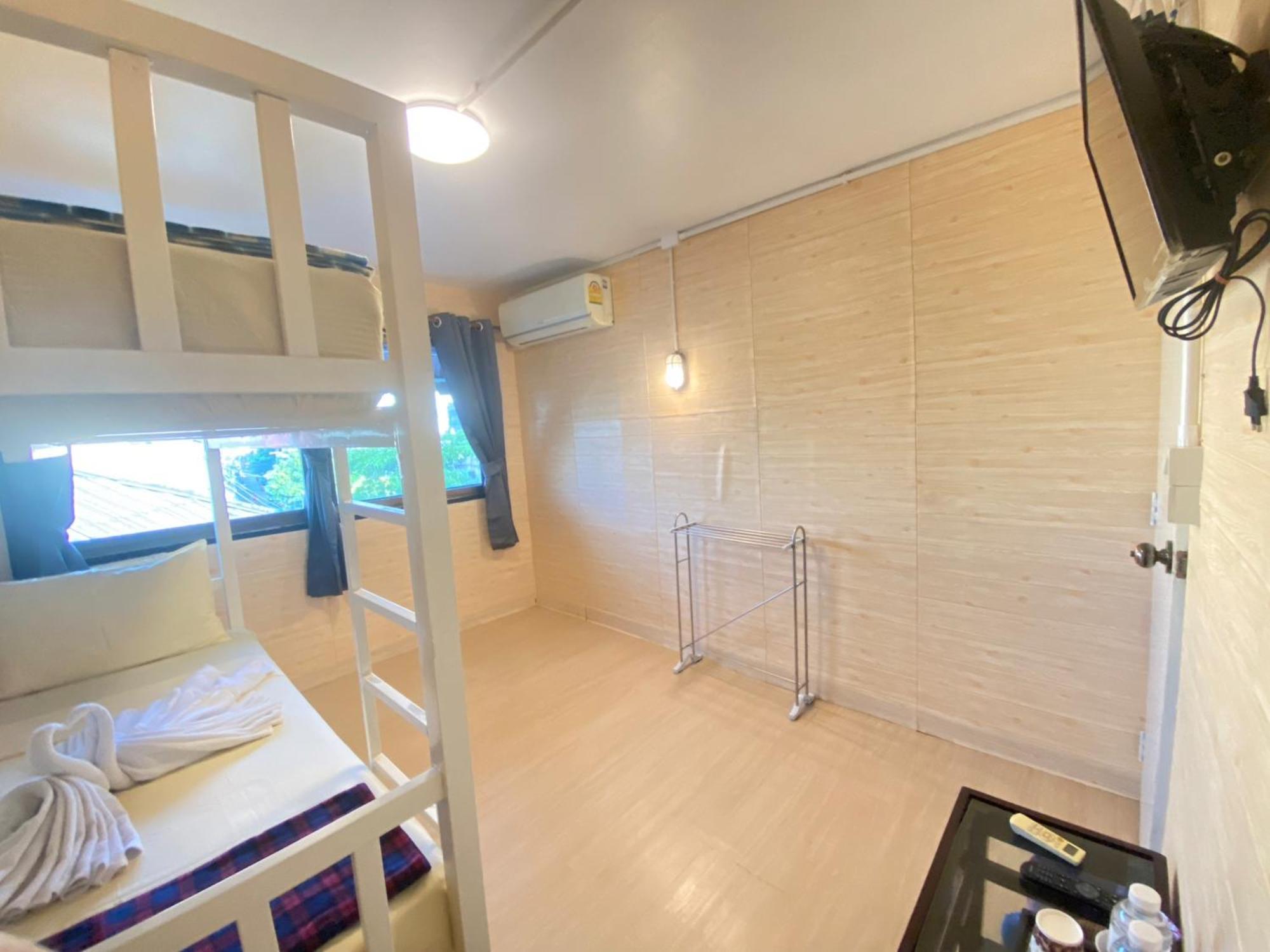Steve Lady Hostel Бангкок Экстерьер фото